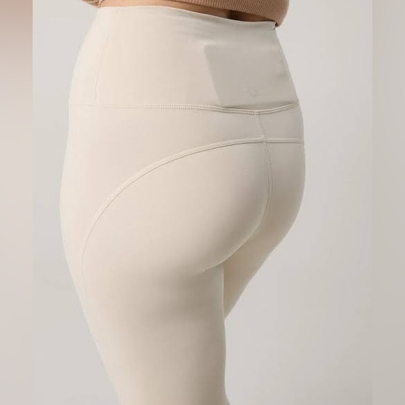 Aerie OFFLINE The Hugger Cinch Pant - Cake Batter XS - Picture 3 of 7